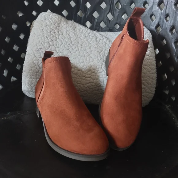 Sienna booties. - Picture 4 of 5